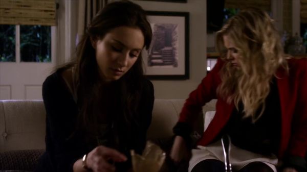 Pretty_Little_Liars_S02x23_720p_Bluray_Dual_PauloADM_1900.jpg