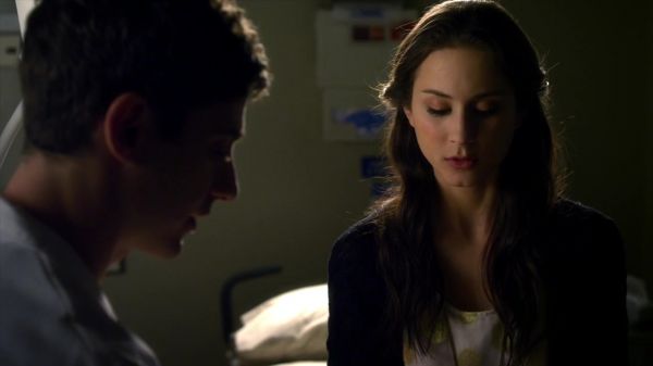 Pretty_Little_Liars_S02x23_720p_Bluray_Dual_PauloADM_2221.jpg