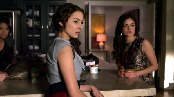 Pretty_Little_Liars_S02x25_720p_Bluray_Dual_PauloADM_0063.jpg