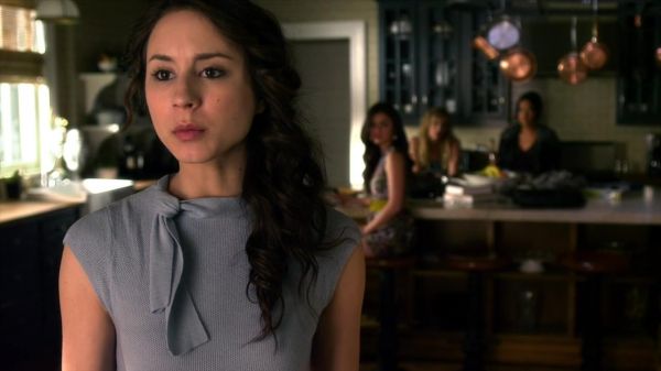 Pretty_Little_Liars_S02x25_720p_Bluray_Dual_PauloADM_0209.jpg