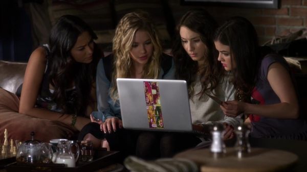 Pretty_Little_Liars_S02x25_720p_Bluray_Dual_PauloADM_0473.jpg
