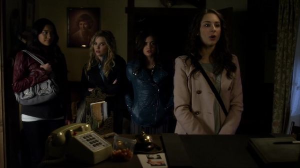 Pretty_Little_Liars_S02x25_720p_Bluray_Dual_PauloADM_0608.jpg