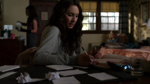 Pretty_Little_Liars_S02x25_720p_Bluray_Dual_PauloADM_0895.jpg