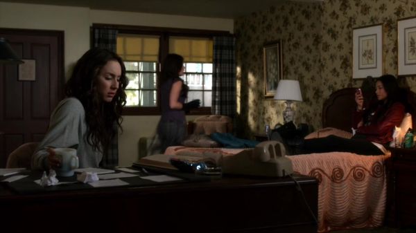 Pretty_Little_Liars_S02x25_720p_Bluray_Dual_PauloADM_0909.jpg