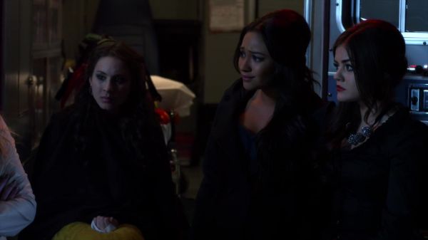 Pretty_Little_Liars_S02x25_720p_Bluray_Dual_PauloADM_2326.jpg