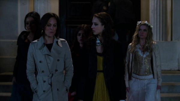 Pretty_Little_Liars_S02x25_720p_Bluray_Dual_PauloADM_2433.jpg