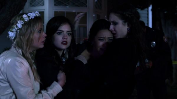 Pretty_Little_Liars_S02x25_720p_Bluray_Dual_PauloADM_2585.jpg