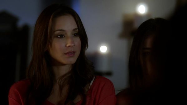 Pretty_Little_Liars_S03E01_BluRay_Rip_720p_Dual_Audio_WWW_TORRENTDOSFILMES_COM_0090.jpg