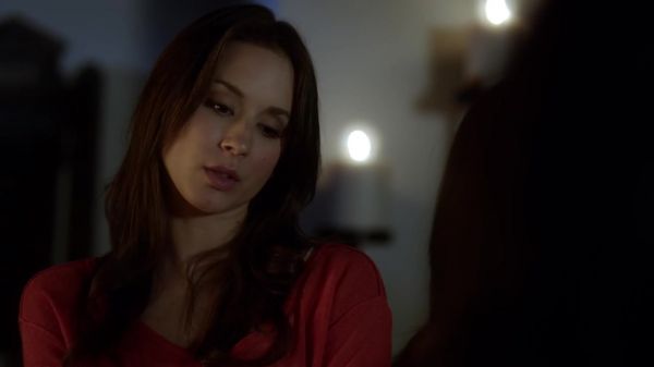 Pretty_Little_Liars_S03E01_BluRay_Rip_720p_Dual_Audio_WWW_TORRENTDOSFILMES_COM_0145.jpg