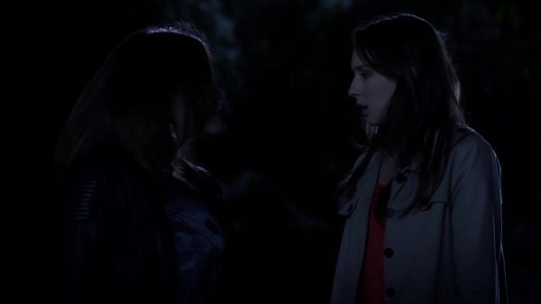 Pretty_Little_Liars_S03E01_BluRay_Rip_720p_Dual_Audio_WWW_TORRENTDOSFILMES_COM_0300.jpg