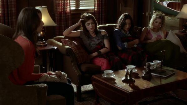 Pretty_Little_Liars_S03E01_BluRay_Rip_720p_Dual_Audio_WWW_TORRENTDOSFILMES_COM_0573.jpg