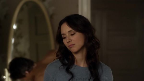Pretty_Little_Liars_S03E01_BluRay_Rip_720p_Dual_Audio_WWW_TORRENTDOSFILMES_COM_1282.jpg