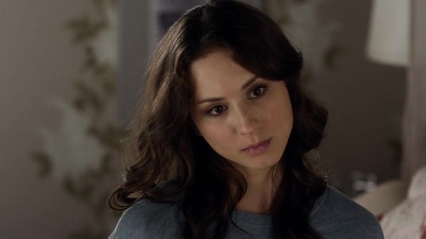 Pretty_Little_Liars_S03E01_BluRay_Rip_720p_Dual_Audio_WWW_TORRENTDOSFILMES_COM_1319.jpg