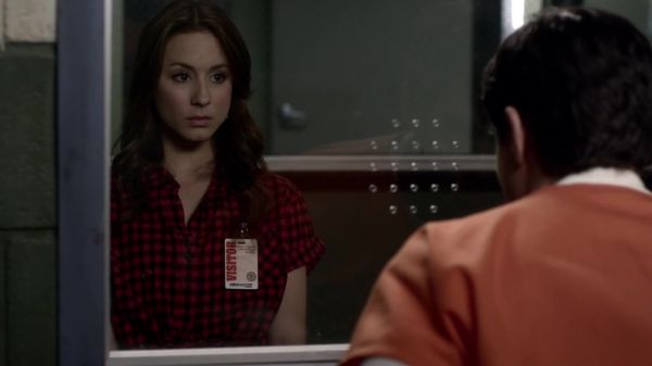 Pretty_Little_Liars_S03E01_BluRay_Rip_720p_Dual_Audio_WWW_TORRENTDOSFILMES_COM_2196.jpg