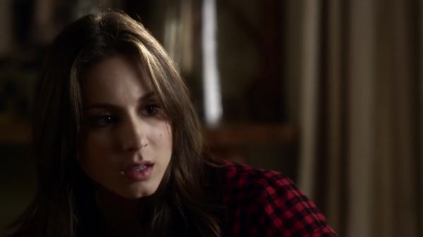 Pretty_Little_Liars_S03E01_BluRay_Rip_720p_Dual_Audio_WWW_TORRENTDOSFILMES_COM_2342.jpg