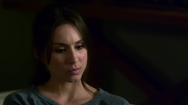 Pretty_Little_Liars_S03E02_BluRay_Rip_720p_Dual_Audio_WWW_TORRENTDOSFILMES_COM_0901.jpg