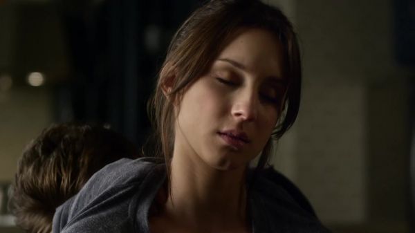 Pretty_Little_Liars_S03E02_BluRay_Rip_720p_Dual_Audio_WWW_TORRENTDOSFILMES_COM_0929.jpg