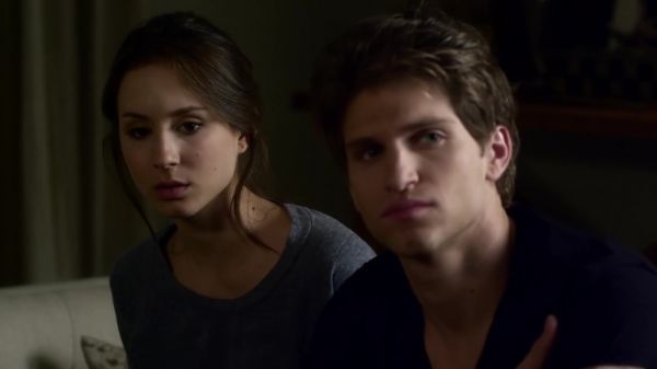 Pretty_Little_Liars_S03E02_BluRay_Rip_720p_Dual_Audio_WWW_TORRENTDOSFILMES_COM_0971.jpg