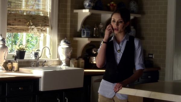 Pretty_Little_Liars_S03E03_BluRay_Rip_720p_Dual_Audio_WWW_TORRENTDOSFILMES_COM_1833.jpg