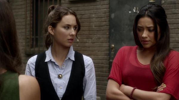 Pretty_Little_Liars_S03E03_BluRay_Rip_720p_Dual_Audio_WWW_TORRENTDOSFILMES_COM_2313.jpg