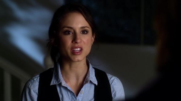 Pretty_Little_Liars_S03E03_BluRay_Rip_720p_Dual_Audio_WWW_TORRENTDOSFILMES_COM_2420.jpg