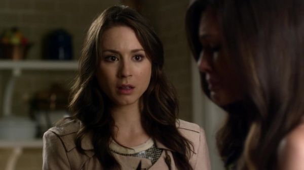 Pretty_Little_Liars_S03E04_BluRay_Rip_720p_Dual_Audio_WWW_TORRENTDOSFILMES_COM_1720.jpg