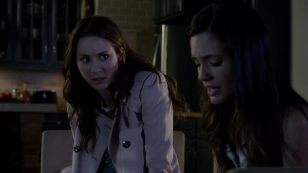 Pretty_Little_Liars_S03E04_BluRay_Rip_720p_Dual_Audio_WWW_TORRENTDOSFILMES_COM_1763.jpg