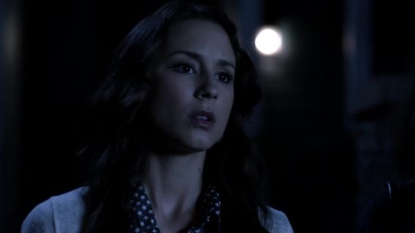 Pretty_Little_Liars_S03E05_BluRay_Rip_720p_Dual_Audio_WWW_TORRENTDOSFILMES_COM_0121.jpg
