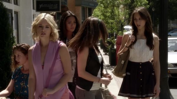 Pretty_Little_Liars_S03E07_BluRay_Rip_720p_Dual_Audio_WWW_TORRENTDOSFILMES_COM_0165.jpg