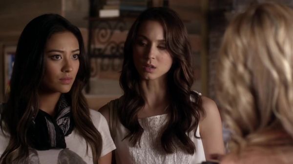 Pretty_Little_Liars_S03E07_BluRay_Rip_720p_Dual_Audio_WWW_TORRENTDOSFILMES_COM_0233.jpg