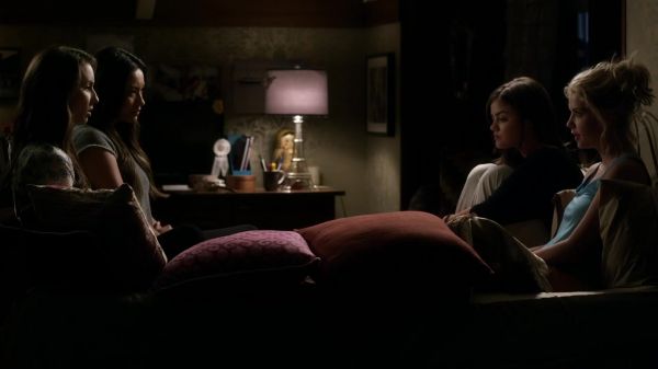 Pretty_Little_Liars_S03E07_BluRay_Rip_720p_Dual_Audio_WWW_TORRENTDOSFILMES_COM_2494.jpg