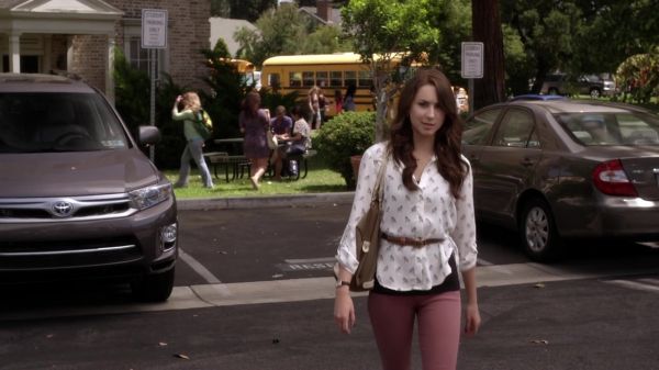 Pretty_Little_Liars_S03E08_BluRay_Rip_720p_Dual_Audio_WWW_TORRENTDOSFILMES_COM_0811.jpg