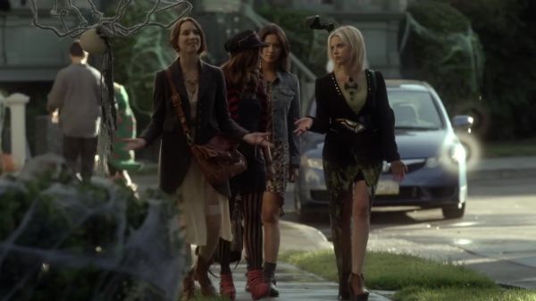 Pretty_Little_Liars_S03E13_BluRay_Rip_720p_Dual_Audio_WWW_TORRENTDOSFILMES_COM_0147.jpg