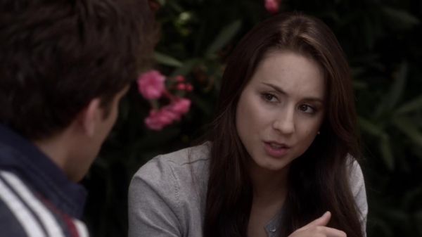 Pretty_Little_Liars_S03E14_BluRay_Rip_720p_Dual_Audio_WWW_TORRENTDOSFILMES_COM_1025.jpg