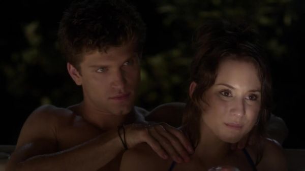 Pretty_Little_Liars_S03E14_BluRay_Rip_720p_Dual_Audio_WWW_TORRENTDOSFILMES_COM_1468.jpg