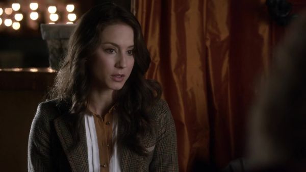Pretty_Little_Liars_S03E15_BluRay_Rip_720p_Dual_Audio_WWW_TORRENTDOSFILMES_COM_0292.jpg