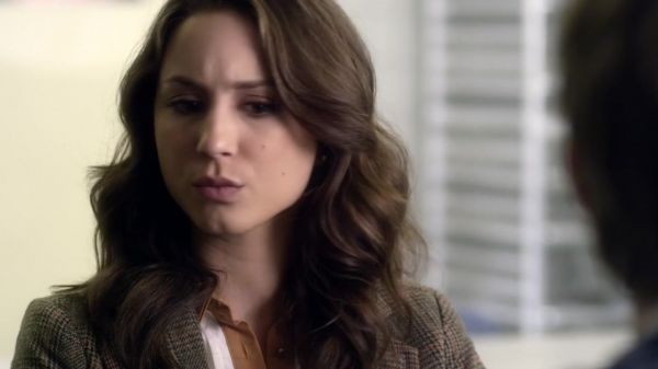Pretty_Little_Liars_S03E15_BluRay_Rip_720p_Dual_Audio_WWW_TORRENTDOSFILMES_COM_0825.jpg
