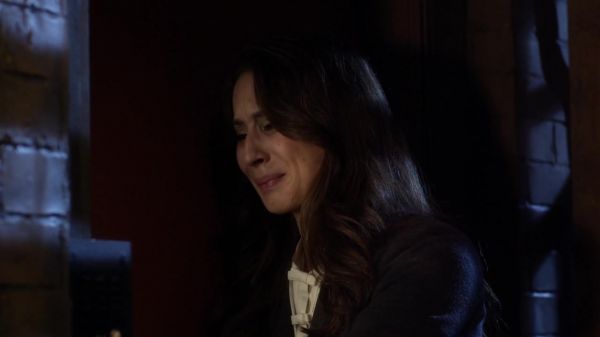 Pretty_Little_Liars_S03E16_BluRay_Rip_720p_Dual_Audio_WWW_TORRENTDOSFILMES_COM_2545.jpg