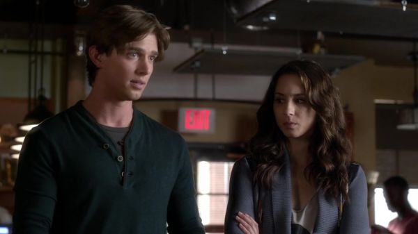Pretty_Little_Liars_S03E18_BluRay_Rip_720p_Dual_Audio_WWW_TORRENTDOSFILMES_COM_0136.jpg