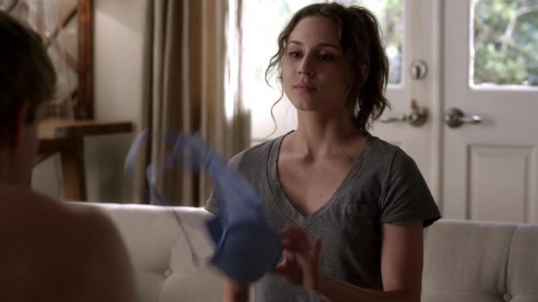 Pretty_Little_Liars_S03E19_BluRay_Rip_720p_Dual_Audio_WWW_TORRENTDOSFILMES_COM_0607.jpg