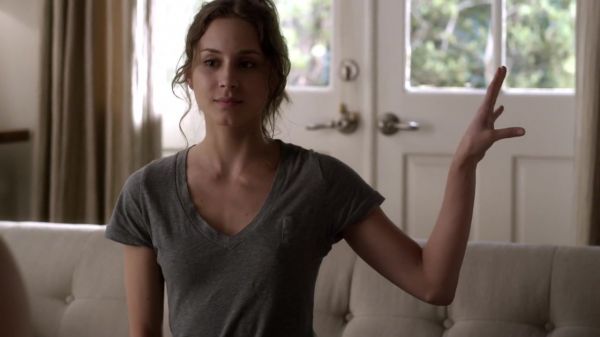 Pretty_Little_Liars_S03E19_BluRay_Rip_720p_Dual_Audio_WWW_TORRENTDOSFILMES_COM_0609.jpg
