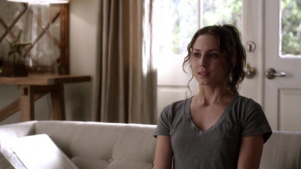Pretty_Little_Liars_S03E19_BluRay_Rip_720p_Dual_Audio_WWW_TORRENTDOSFILMES_COM_0615.jpg