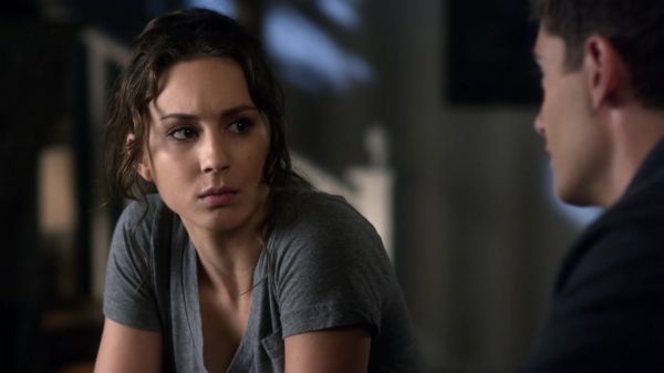 Pretty_Little_Liars_S03E19_BluRay_Rip_720p_Dual_Audio_WWW_TORRENTDOSFILMES_COM_1085.jpg