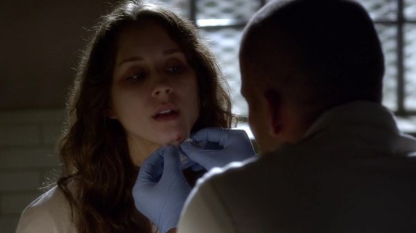 Pretty_Little_Liars_S03E22_BluRay_Rip_720p_Dual_Audio_WWW_TORRENTDOSFILMES_COM_0160.jpg