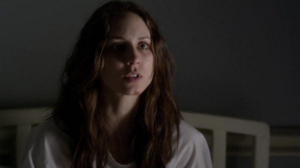 Pretty_Little_Liars_S03E22_BluRay_Rip_720p_Dual_Audio_WWW_TORRENTDOSFILMES_COM_0907.jpg