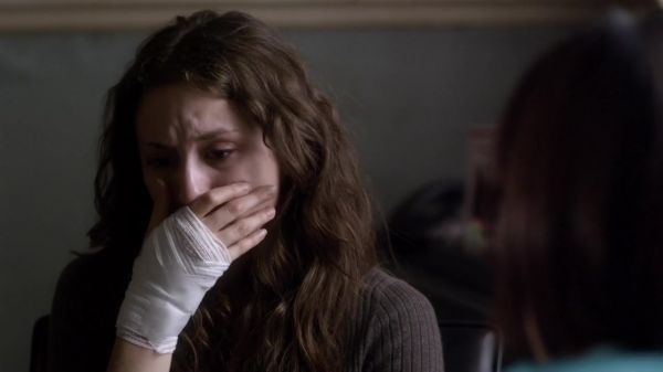 Pretty_Little_Liars_S03E22_BluRay_Rip_720p_Dual_Audio_WWW_TORRENTDOSFILMES_COM_1145.jpg