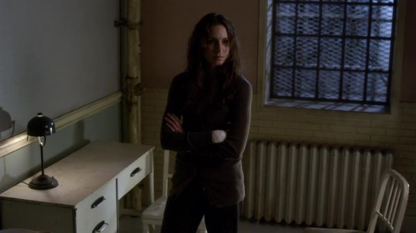 Pretty_Little_Liars_S03E22_BluRay_Rip_720p_Dual_Audio_WWW_TORRENTDOSFILMES_COM_1498.jpg