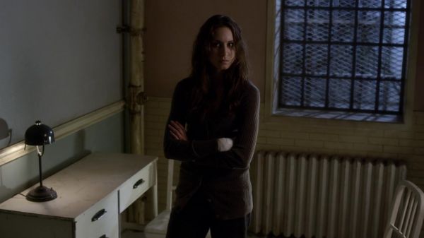 Pretty_Little_Liars_S03E22_BluRay_Rip_720p_Dual_Audio_WWW_TORRENTDOSFILMES_COM_1499.jpg