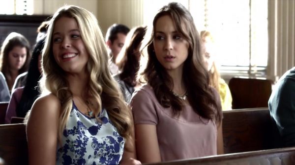 Pretty_Little_Liars_S03E22_BluRay_Rip_720p_Dual_Audio_WWW_TORRENTDOSFILMES_COM_1540.jpg