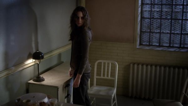 Pretty_Little_Liars_S03E22_BluRay_Rip_720p_Dual_Audio_WWW_TORRENTDOSFILMES_COM_1626.jpg